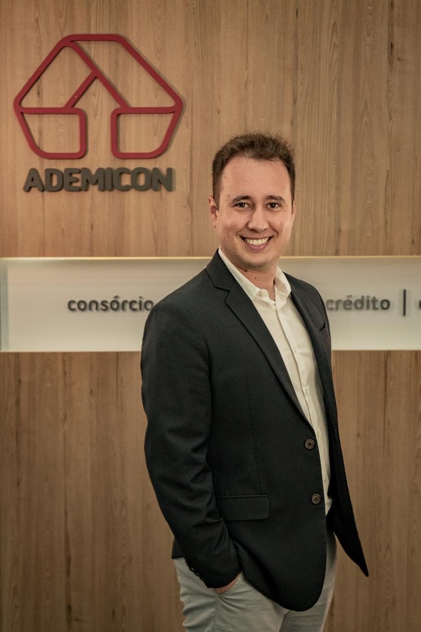 Guilherme Henrique Munhoz, sócio gestor da unidade Ademicon do bairro Santo Antônio, em Joinville